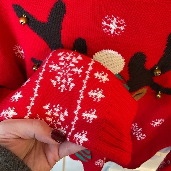 Ugly Christmas sweater! Perfect for that holiday party! - Picture 6 of 8